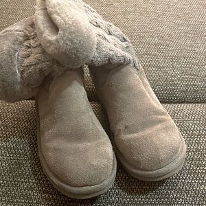 Grey uggs